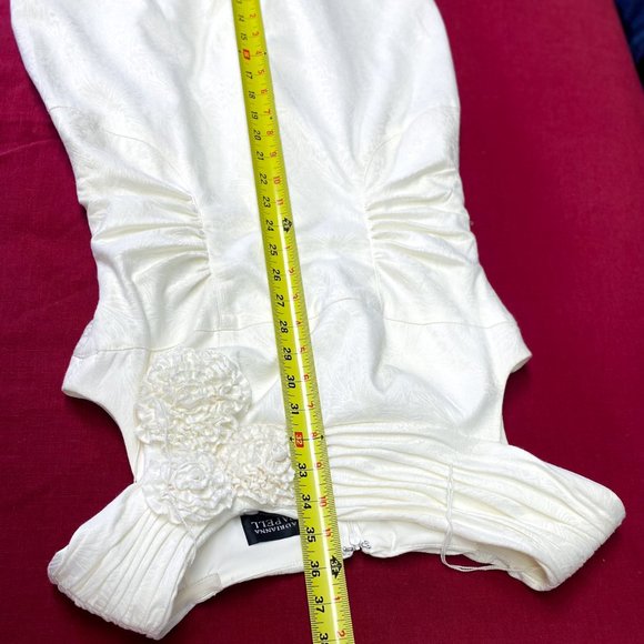 Classy Minimalist Wedding Dress Adrianna Papell Luxury Mid-Length Gown Size 4 - Picture 13 of 14